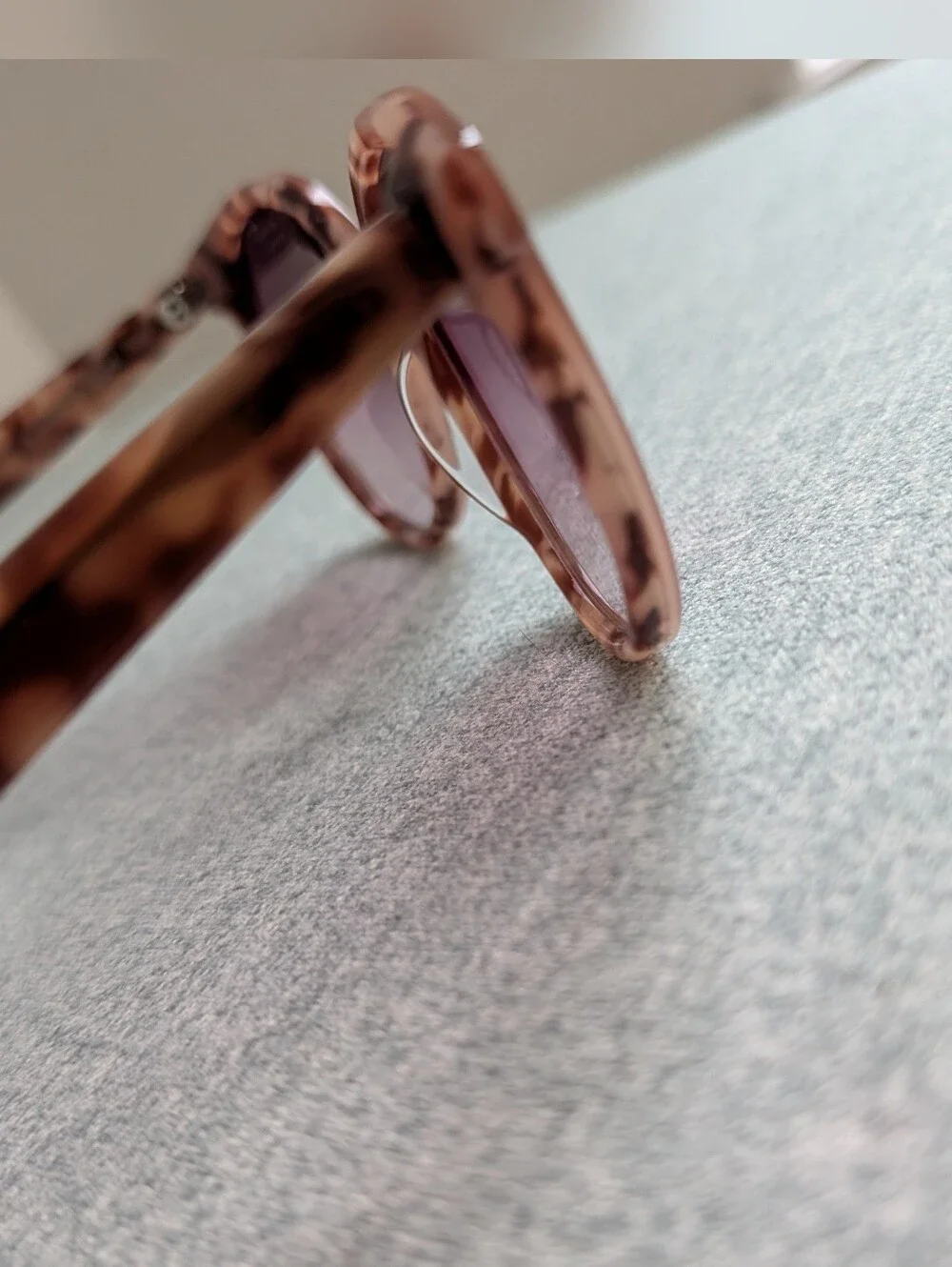 Women’s Oversized Tortoiseshell Sunglasses with Gradient Purple Lenses